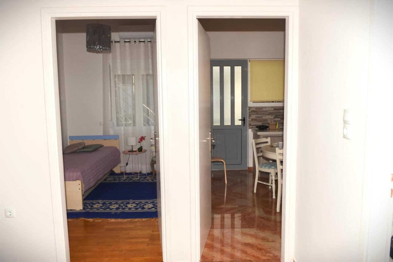 Ellis House Agrinio Exterior foto