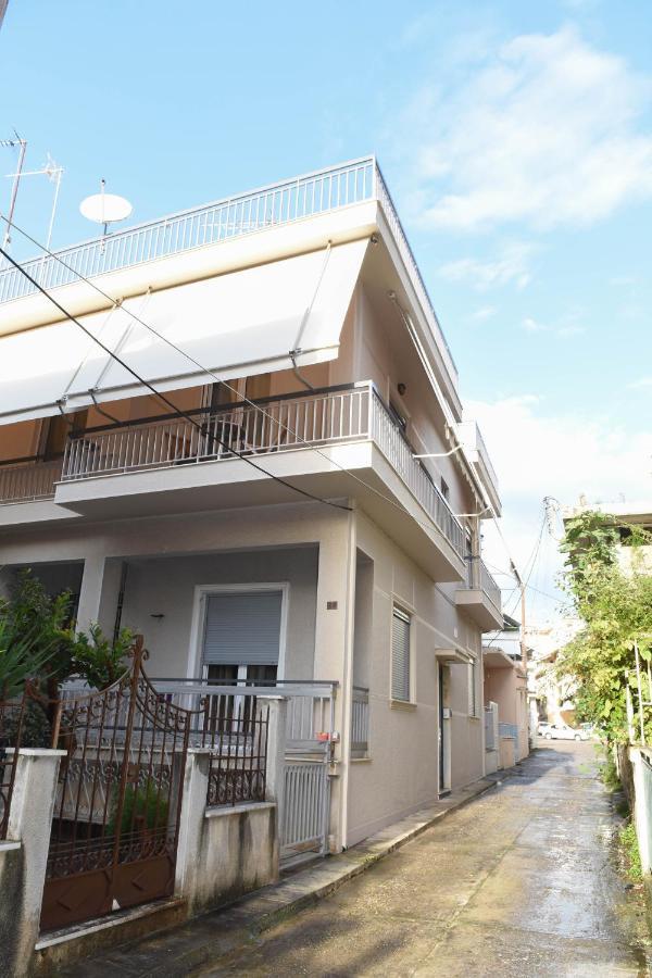 Ellis House Agrinio Exterior foto